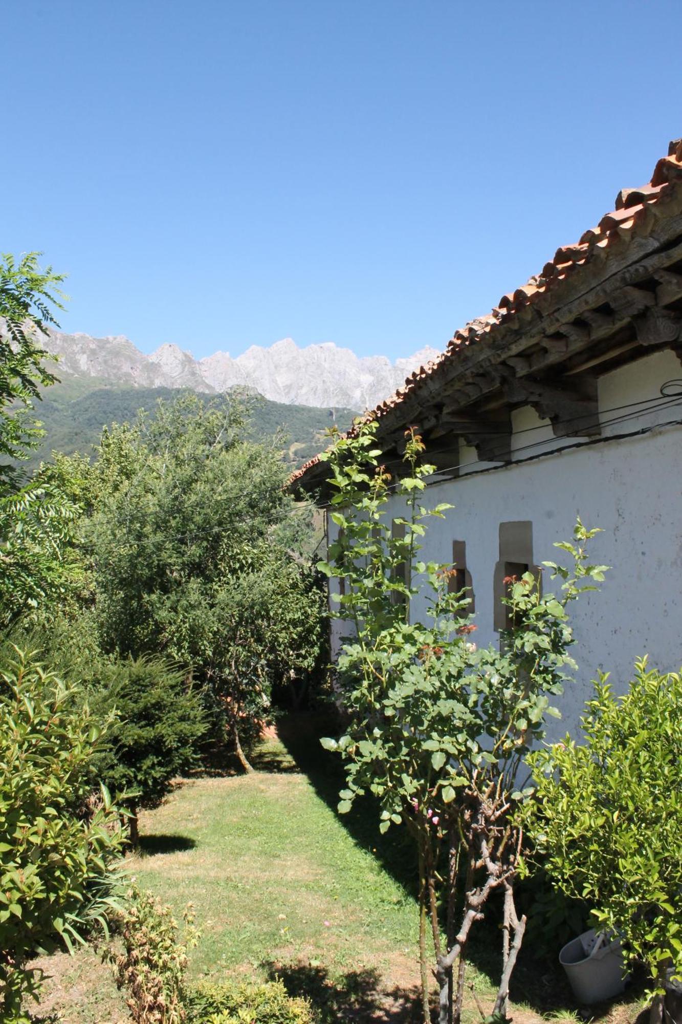 Casona De Trevino Casa de hóspedes Cosgaya Exterior foto